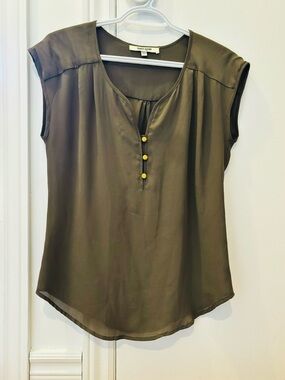 Daniel Rainn Olive/Army Green Cap-Sleeve Blouse with Gold Buttons, Size XS